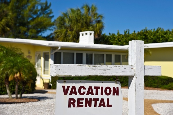 Rövid távú lakáskiadók és társaik